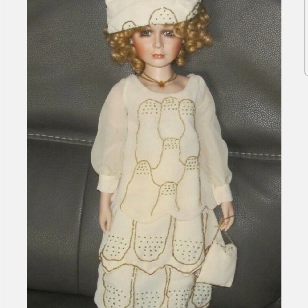 American classic Porcelain Doll Beatrice Gatsby Flapper Era Cracker Barrel